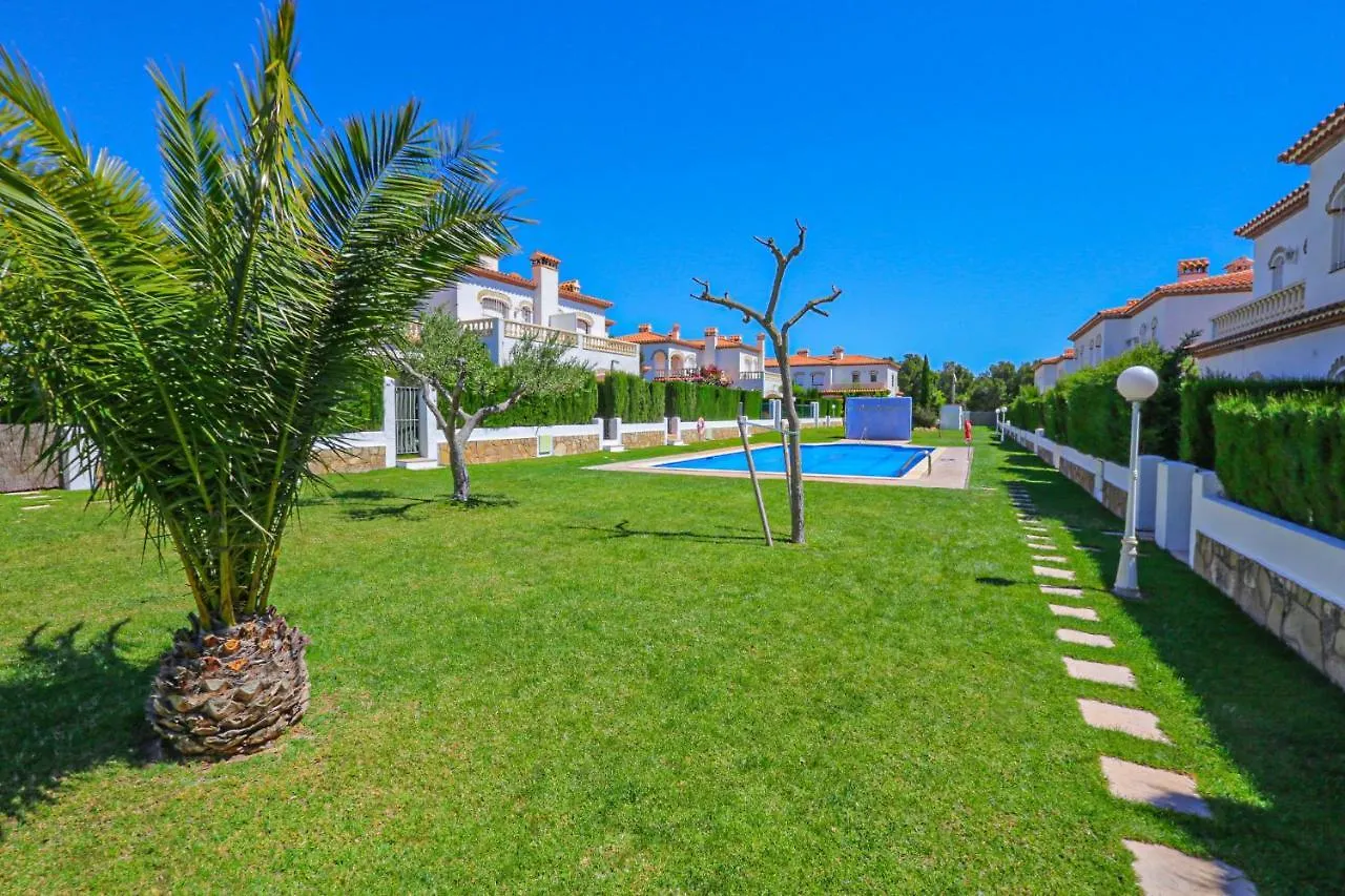 El Bosque - Only Families Villa Hospitalet De L'Infant 0*,