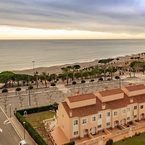 Con Terraza, Vistas Playa Y Montaña Apartamento